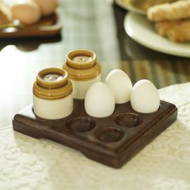 IKIRU Irani Brown Egg Tray With Salt & Pepper Shakers For Kitchen Utilities